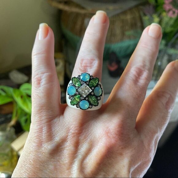 Resin and Brass Ring With Top Grade Crystals Sizes 8,9 - Picture 4 of 6